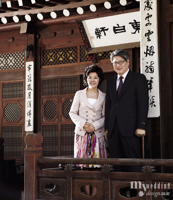 MYWEDDING [한복·헤어&메이크업·패션·예단까지 혼주를 위하여]상견례 부모님 의상의 해답 당신이 은은하게 빛나던 날